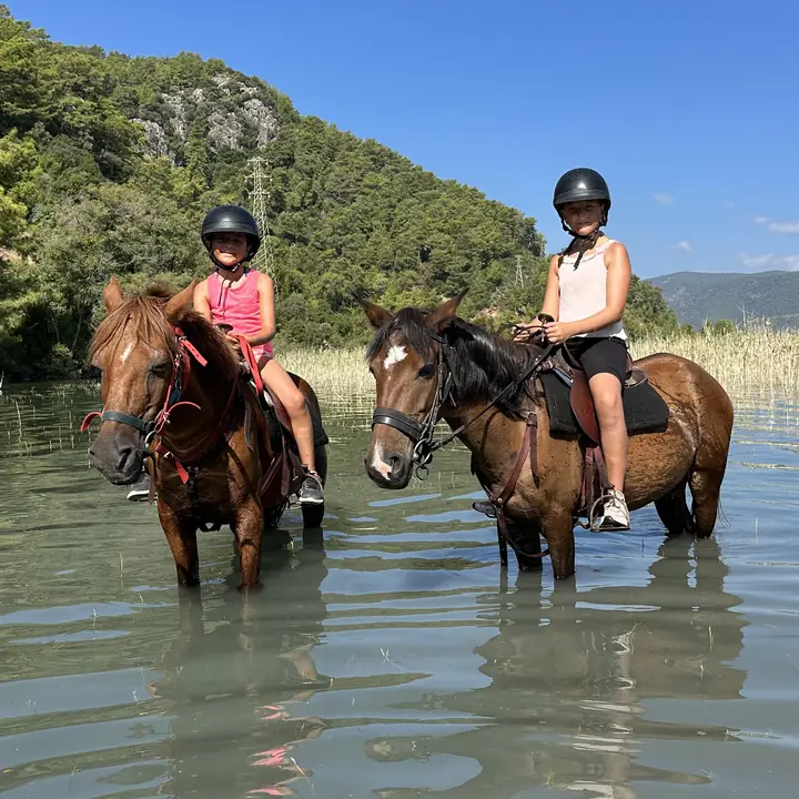 Caunos Horses lake ride